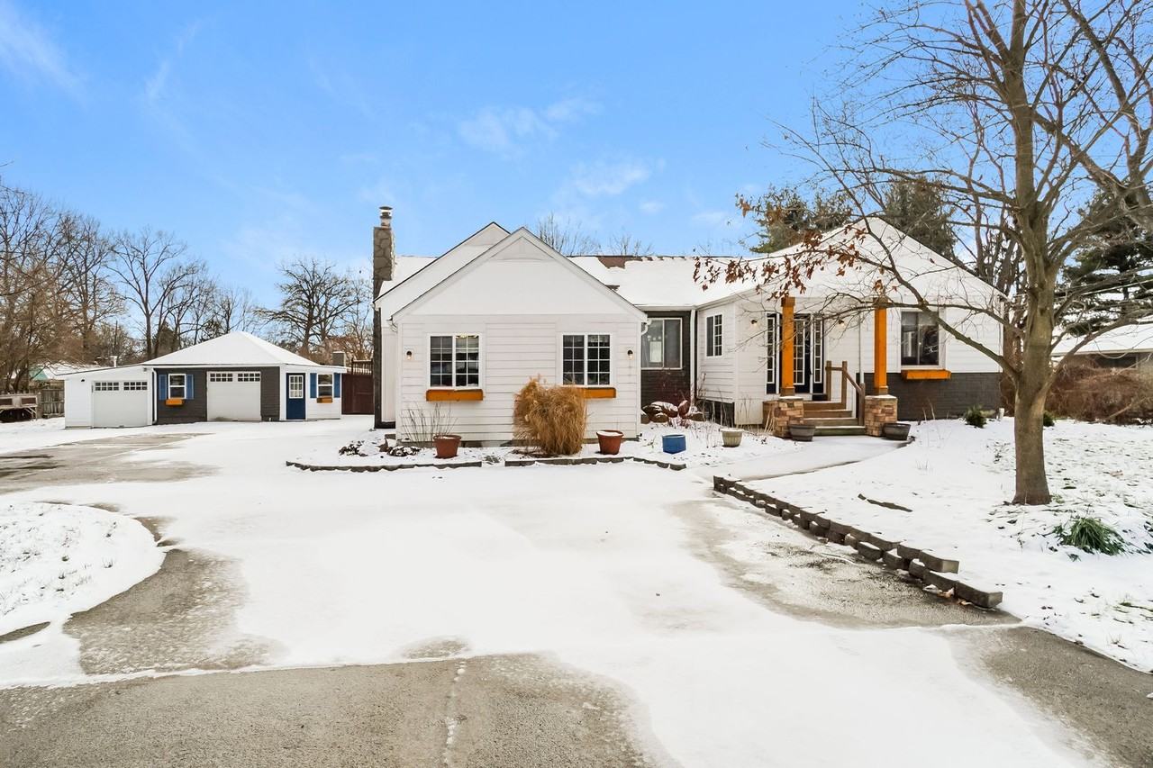 487 W Johnstown Rd - Photo 2 of 20