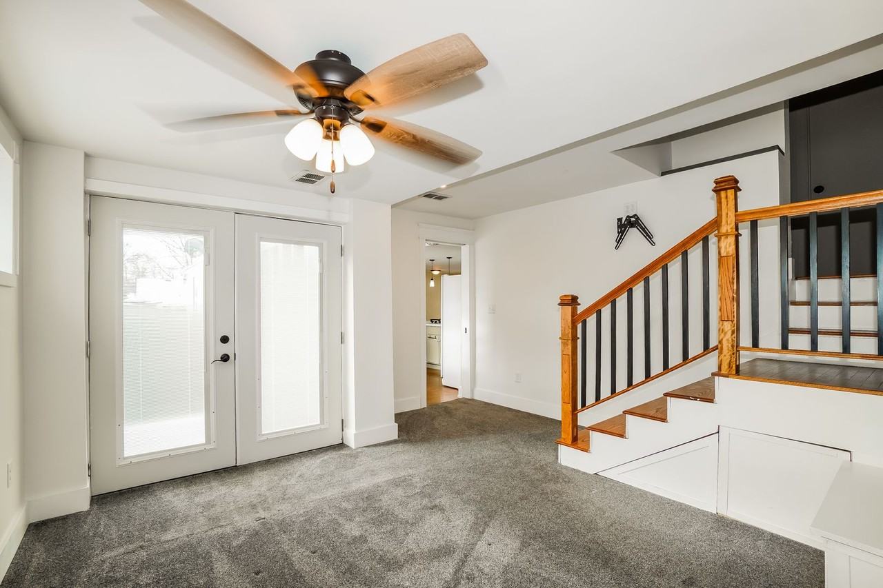 487 W Johnstown Rd - Photo 4 of 20