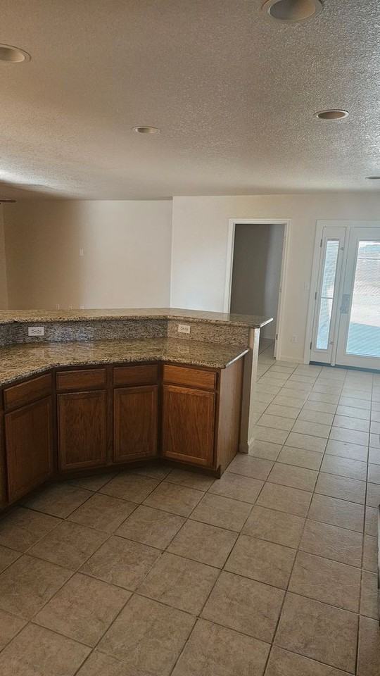 2013 Floral Ct - Photo 4 of 34