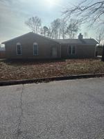 featured image of 3403 Ravenwood Dr