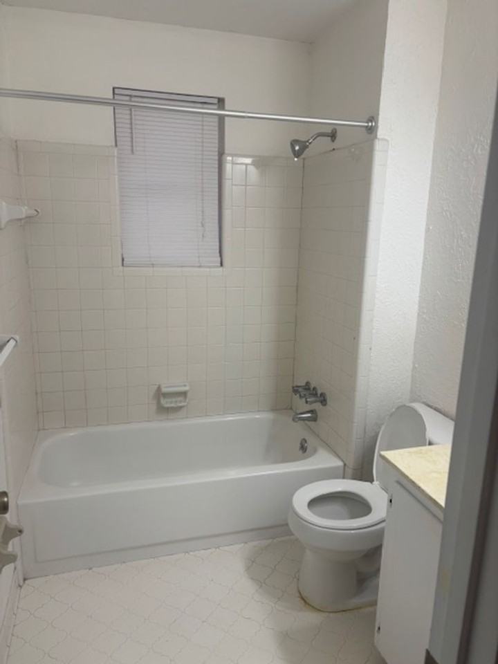 3403 Ravenwood Dr - Photo 5 of 12