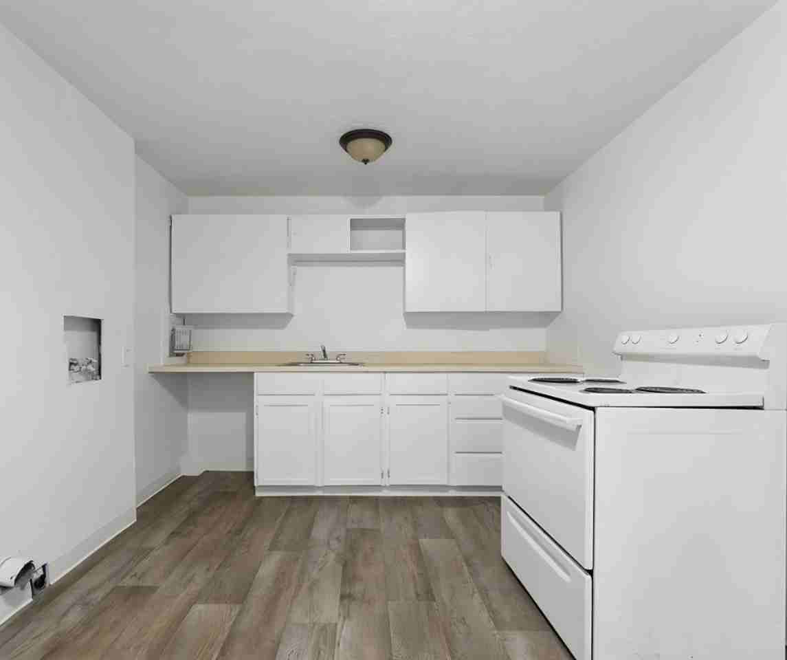 0125-01 - Photo 2 of 21