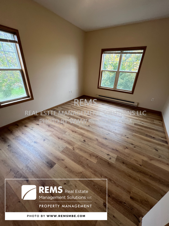 33B Grand Canyon Dr - Photo 3 of 14