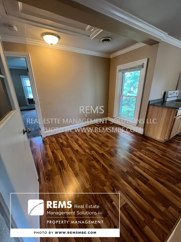 222 Mill St - Photo 6 of 7