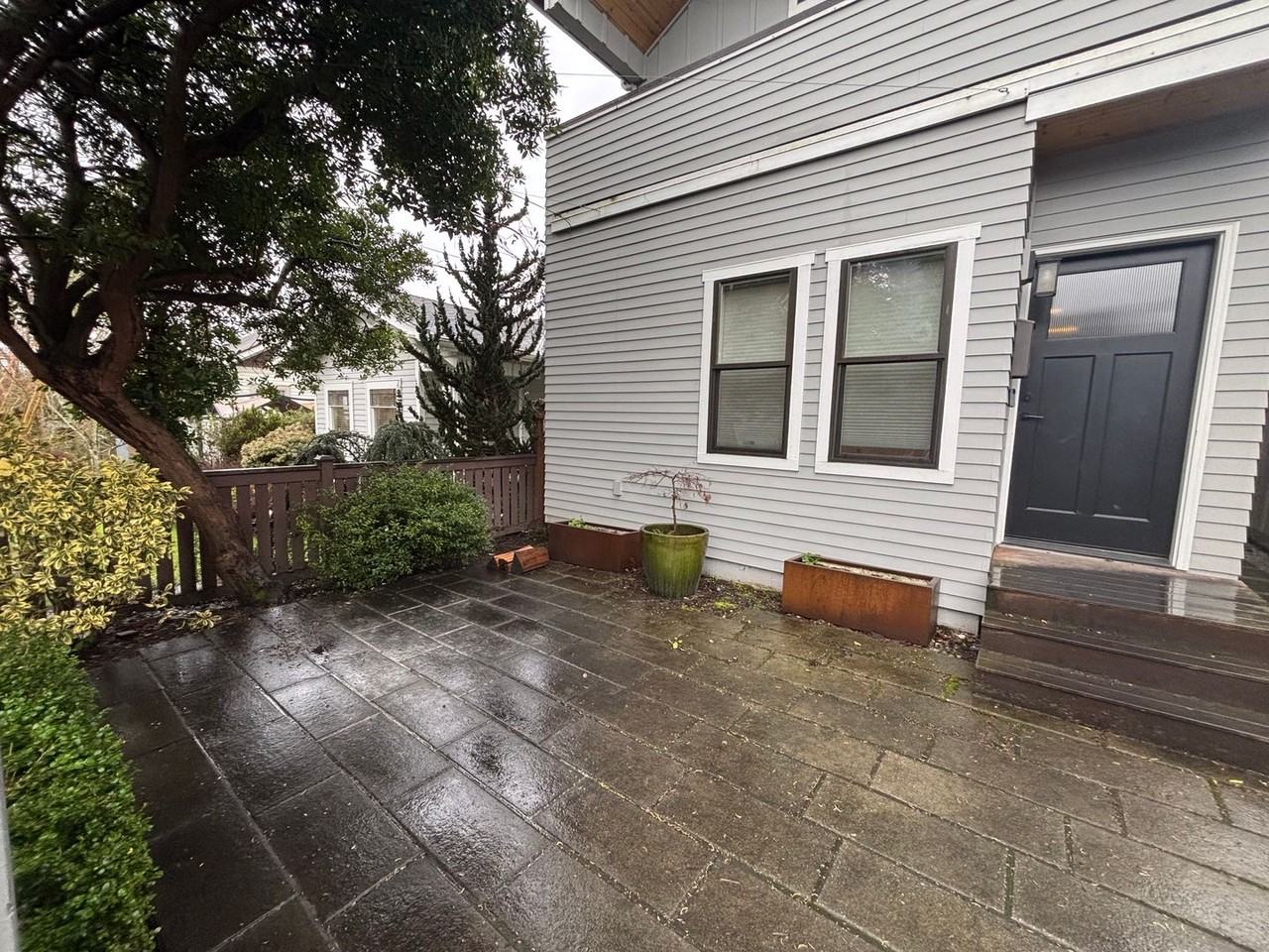 4031 39th Ave S - Photo 2 of 29