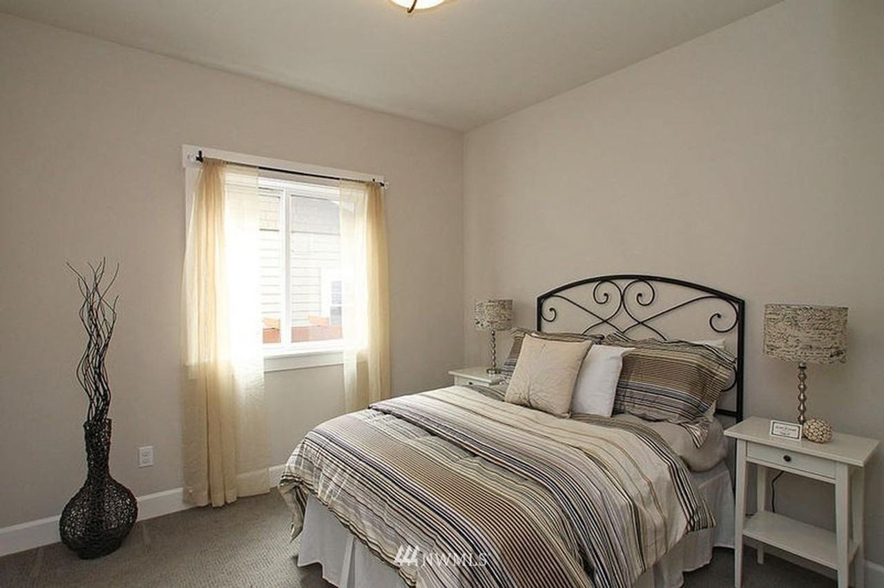 4031 39th Ave S - Photo 7 of 29