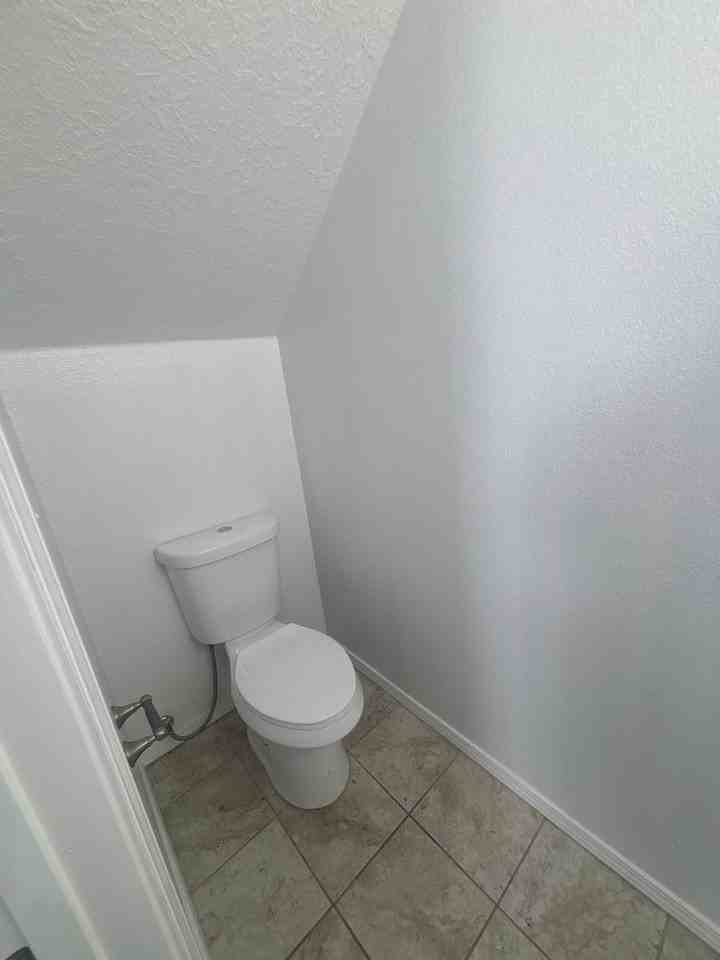 6973 Merlot Dr Ne - Photo 5 of 32