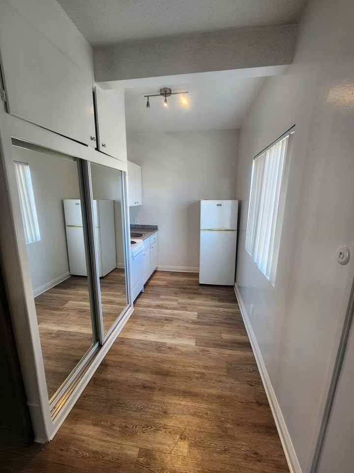 13501 Inglewood Ave - Photo 6 of 8