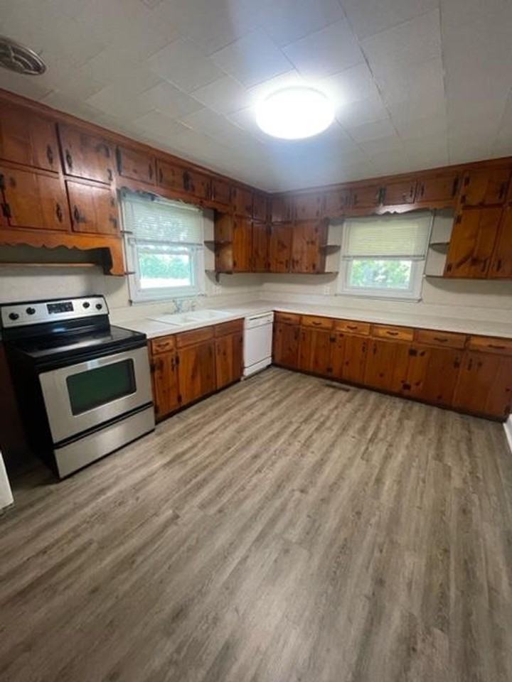 1452 Cox Brothers Rd - Photo 2 of 9