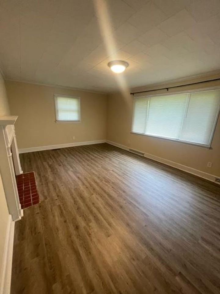 1452 Cox Brothers Rd - Photo 3 of 9