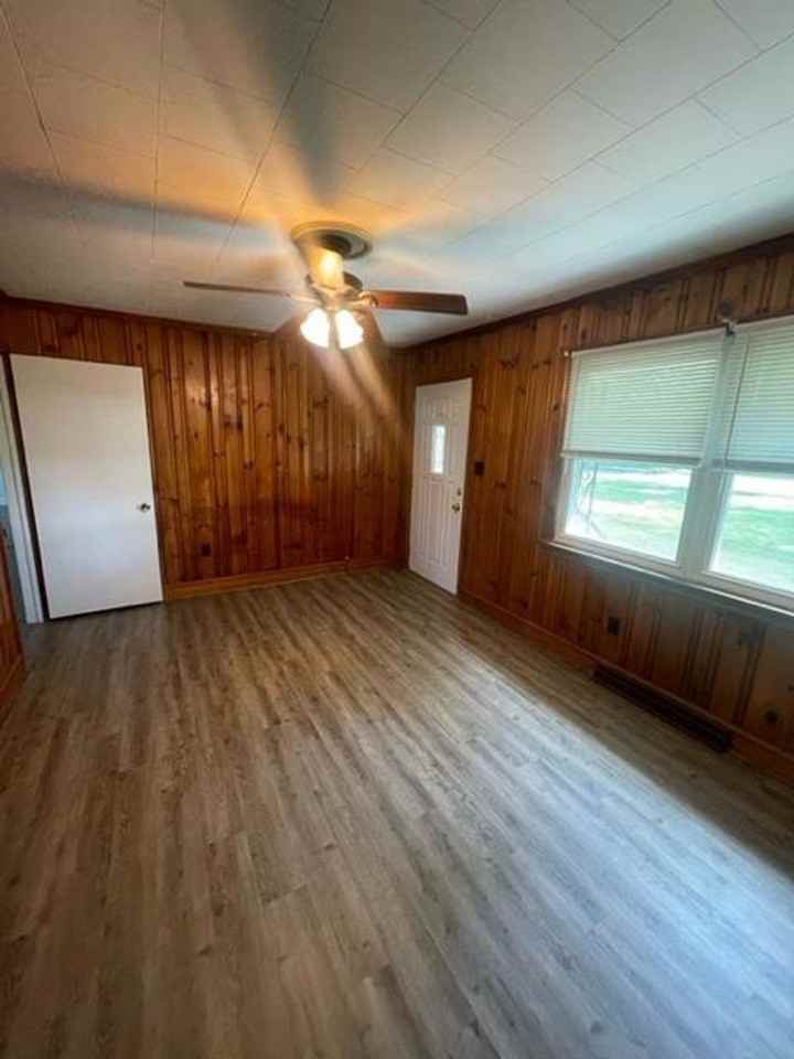 1452 Cox Brothers Rd - Photo 4 of 9