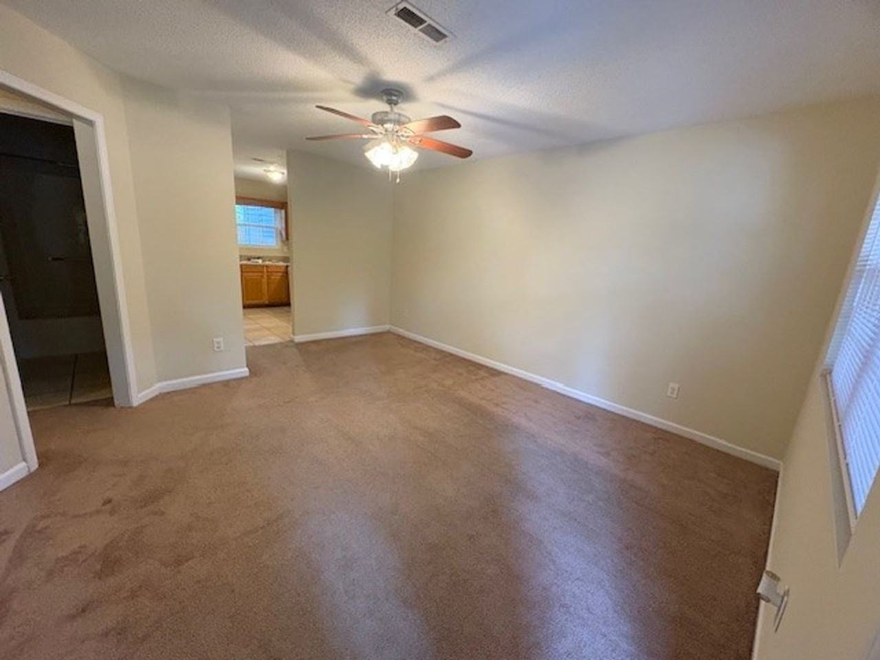 1542 Thornsdale Dr #A - Photo 2 of 8