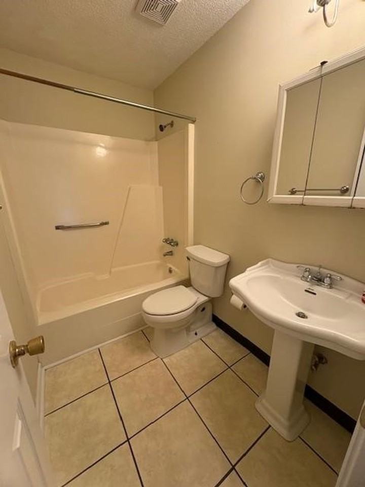 1542 Thornsdale Dr #A - Photo 5 of 8