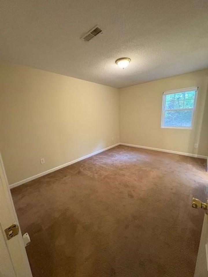 1542 Thornsdale Dr #A - Photo 6 of 8