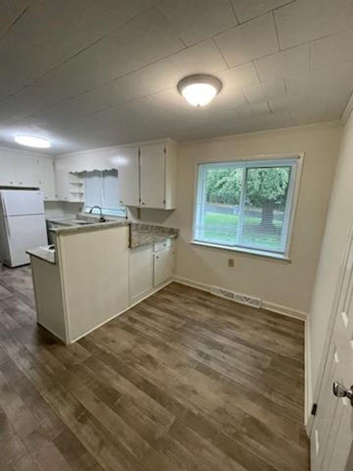 200 W Bailey St - Photo 5 of 9