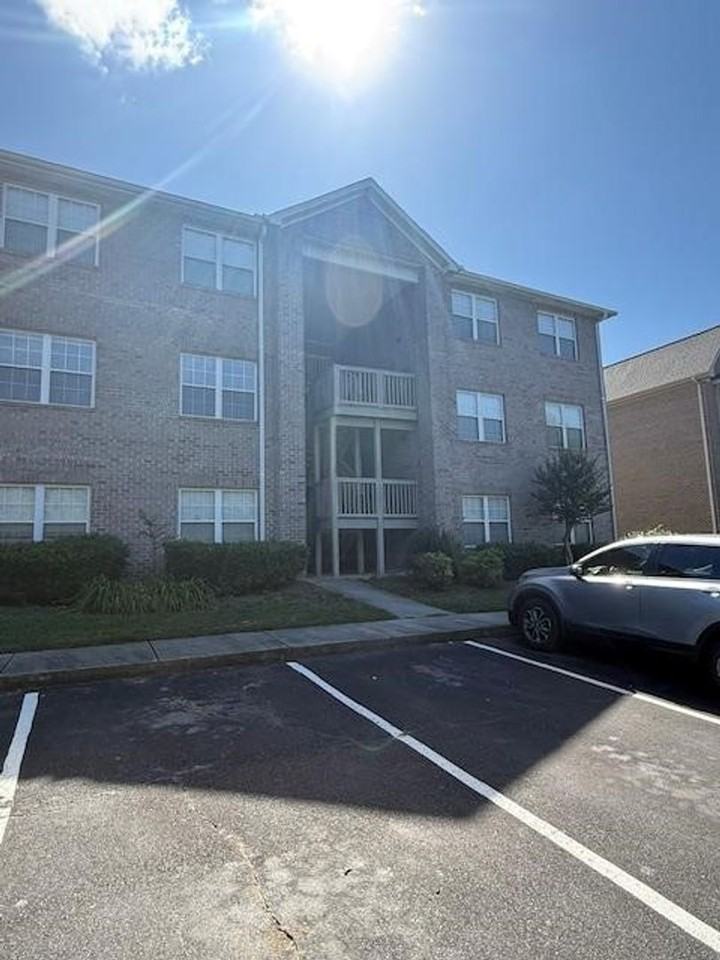 4068 Bentley Dr #B2 - Photo 2 of 10