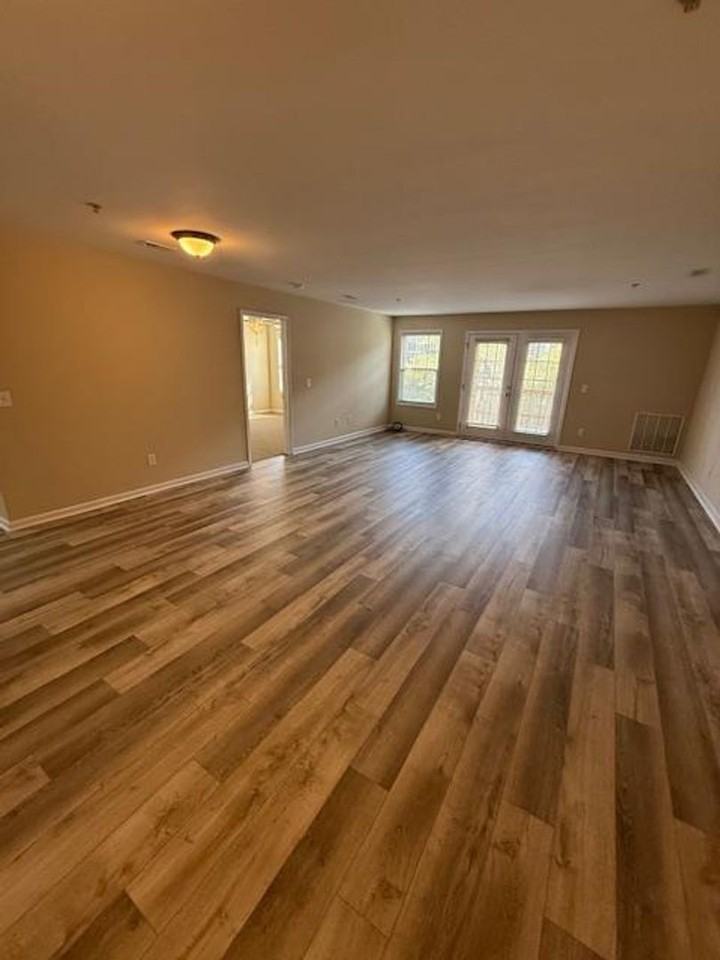 4068 Bentley Dr #B2 - Photo 6 of 10