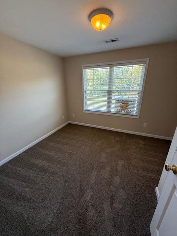 4068 Bentley Dr #B2 - Photo 7 of 10