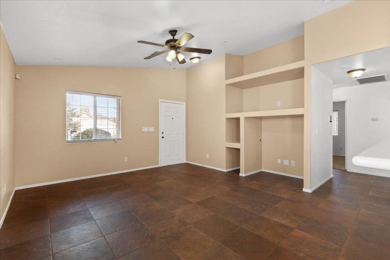 2825 Shayla Bay Ave - Photo 5 of 22