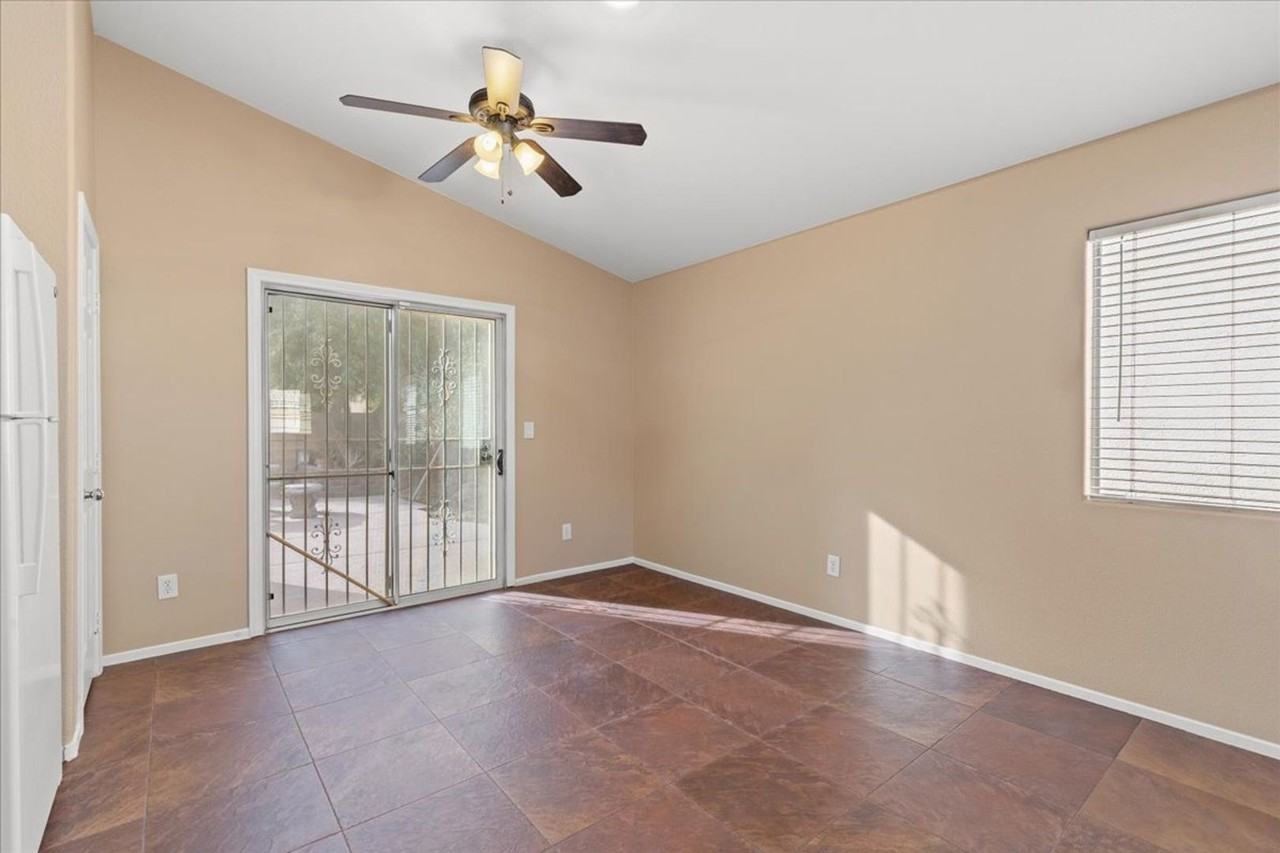 2825 Shayla Bay Ave - Photo 7 of 22