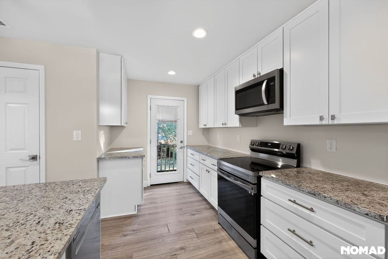 119 Wilmot Dr - Photo 2 of 31