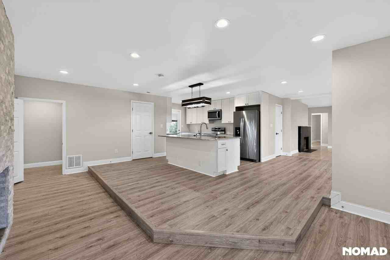 119 Wilmot Dr - Photo 6 of 31