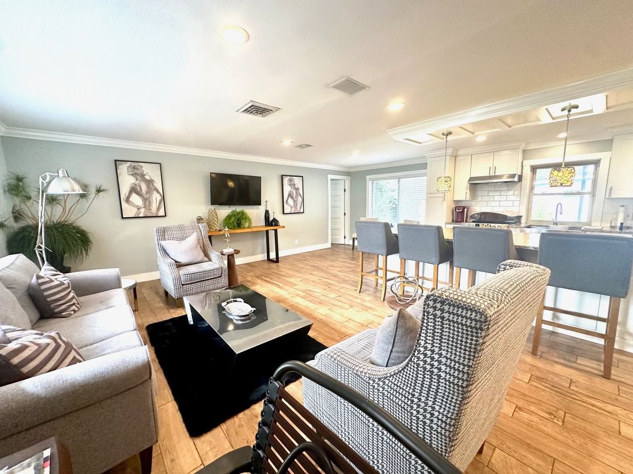 3142 San Mateo St - Photo 3 of 28