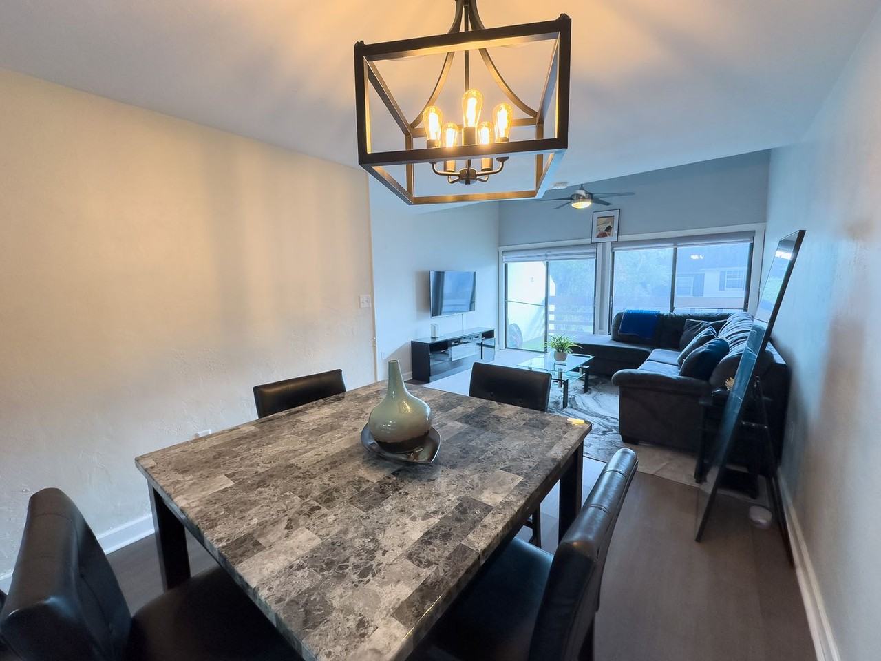 1680 Sw 16th St - Photo 3 of 21