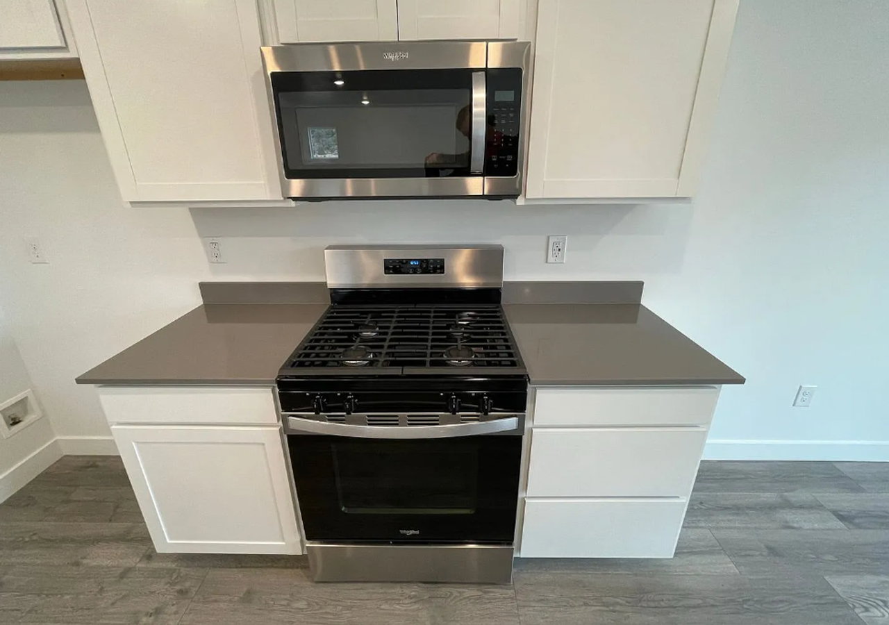 2939 W Lagrand St - Photo 7 of 26