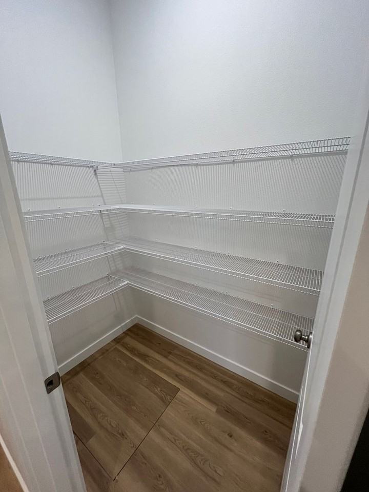 555 Ne Arnold Rd - Photo 5 of 15