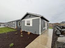 723 Ne Rickenbacker Rd - Photo 1 of 1