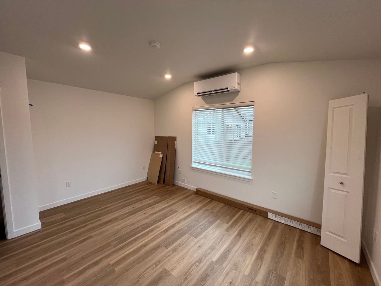 723 Ne Rickenbacker Rd - Photo 5 of 6