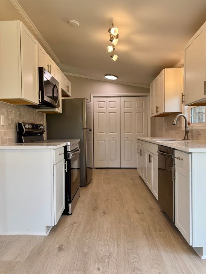 3077 Rock Spring Church Rd - Photo 3 of 15