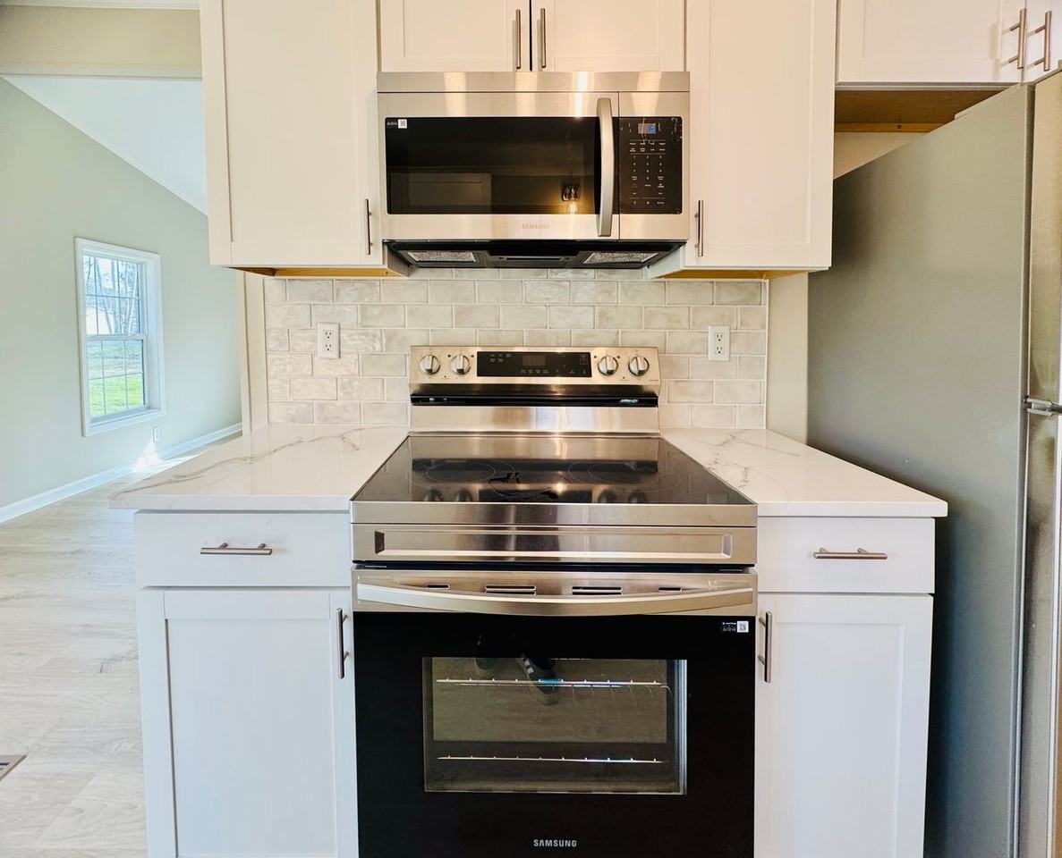 3077 Rock Spring Church Rd - Photo 4 of 15