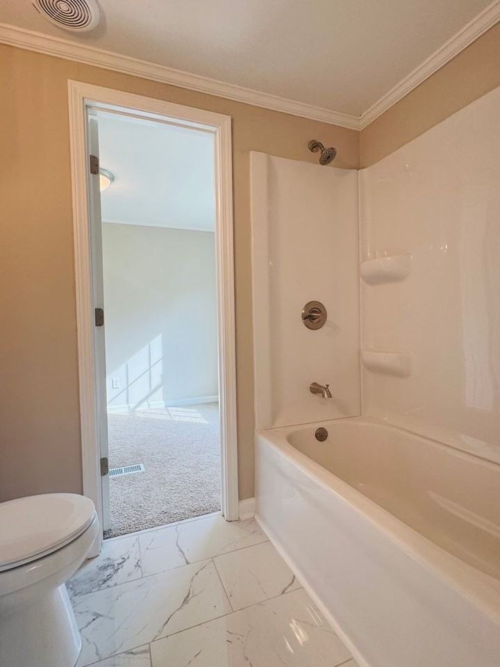 3077 Rock Spring Church Rd - Photo 6 of 15