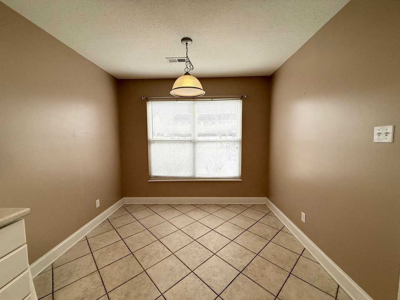 2441 Hallerins Ct - Photo 6 of 18