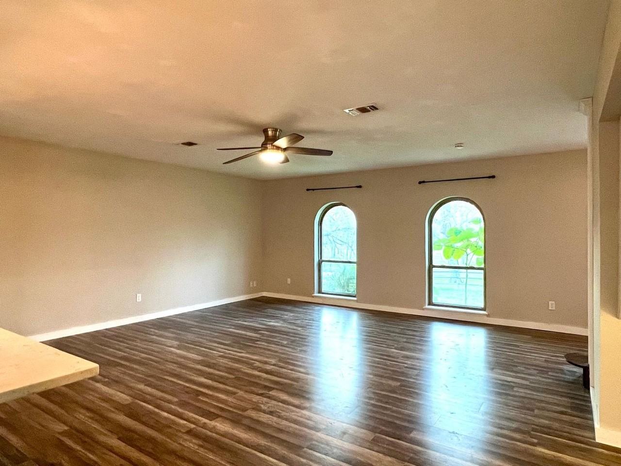 289 Deer Slayer Dr - Photo 6 of 23