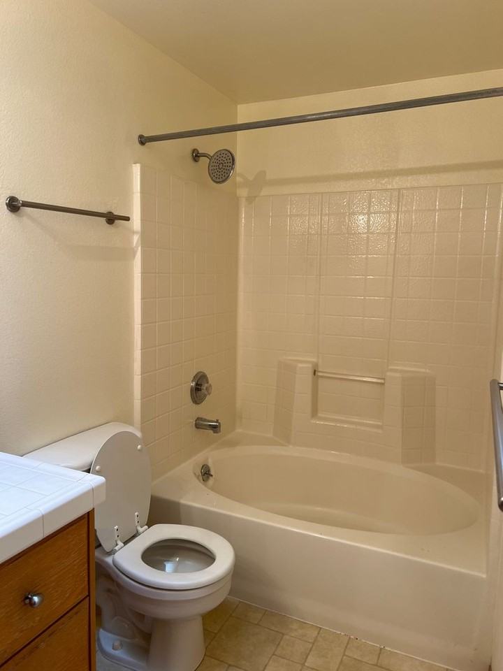 1418 Merganser Dr - Photo 4 of 16