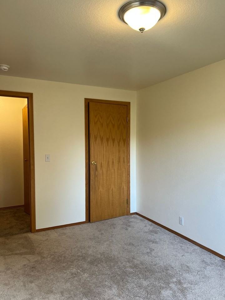 1418 Merganser Dr - Photo 6 of 16