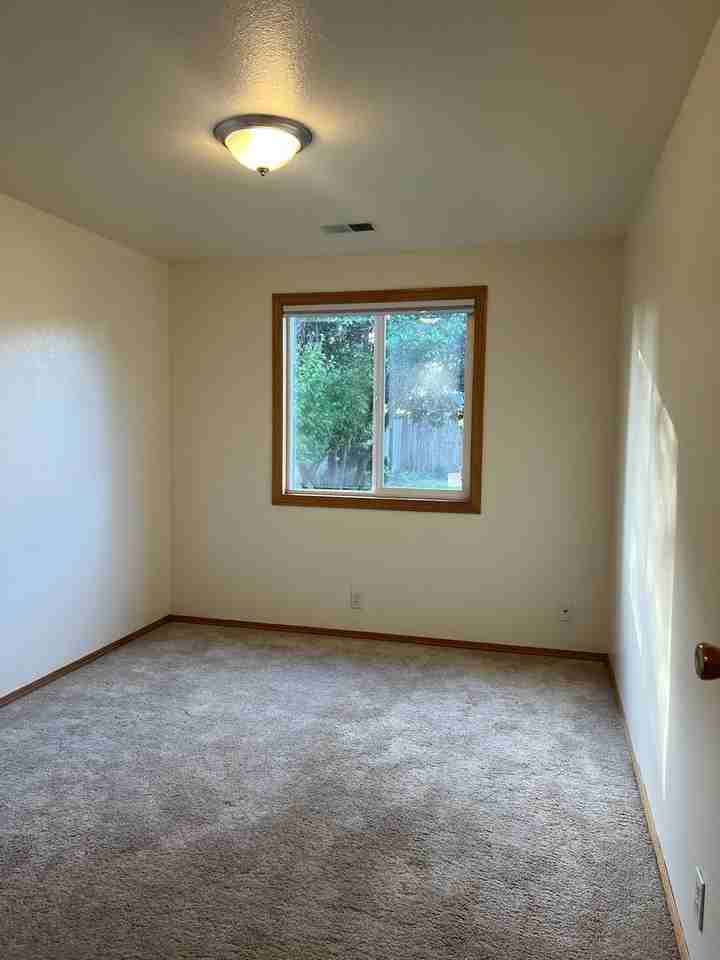 1418 Merganser Dr - Photo 7 of 16