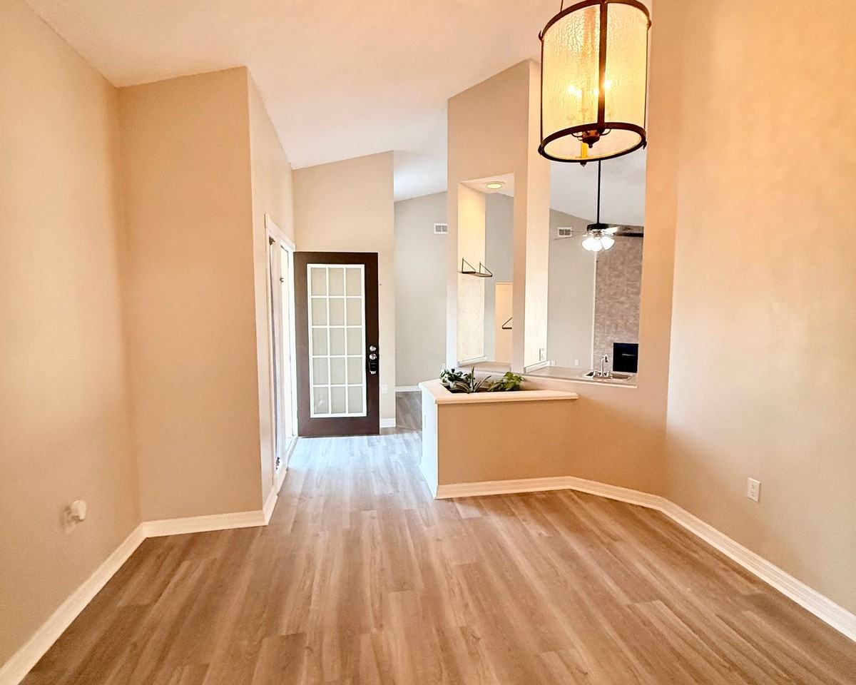 3615 75th Ter E - Photo 2 of 17