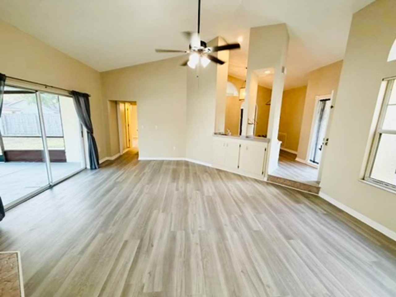 3615 75th Ter E - Photo 4 of 17