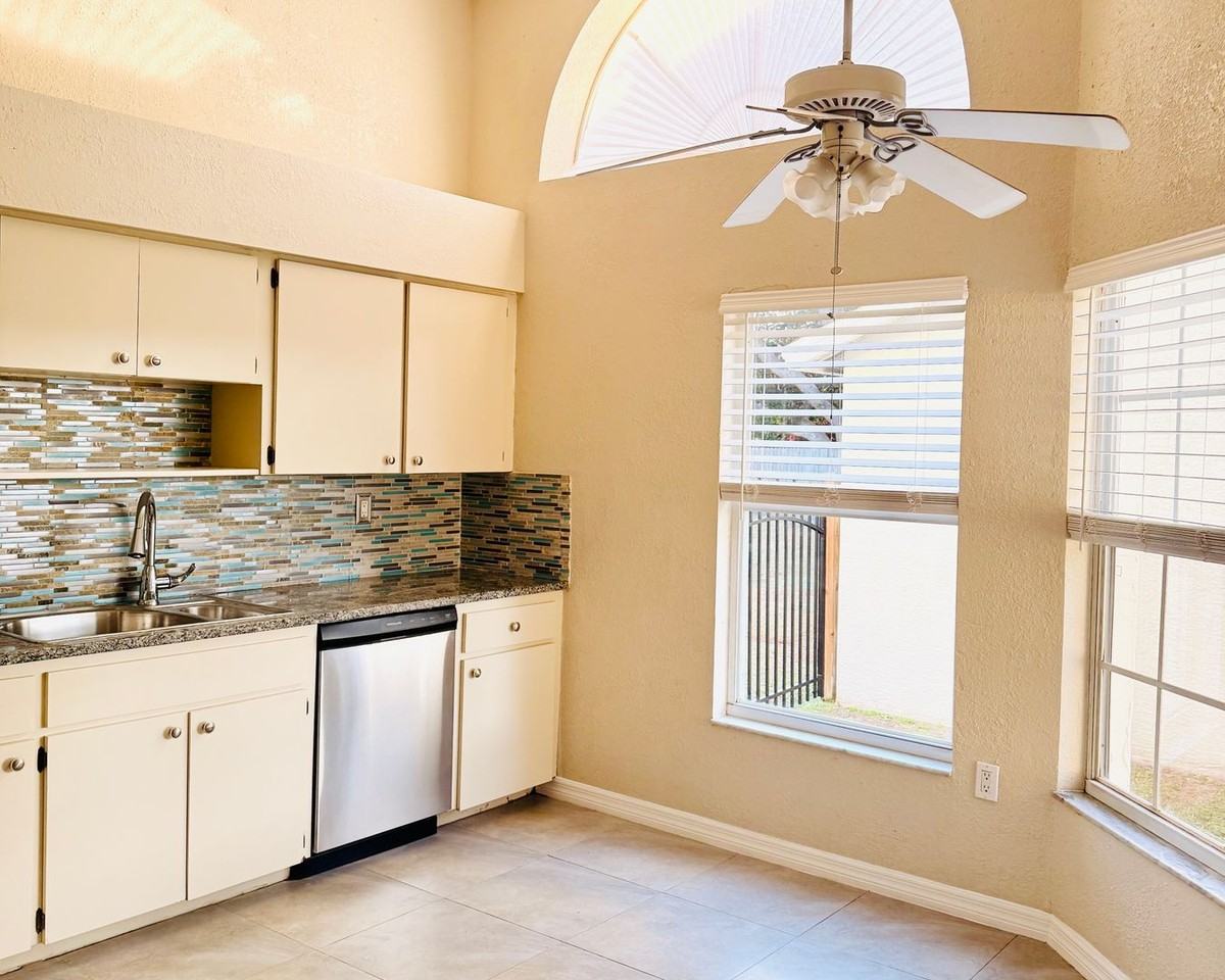 3615 75th Ter E - Photo 6 of 17