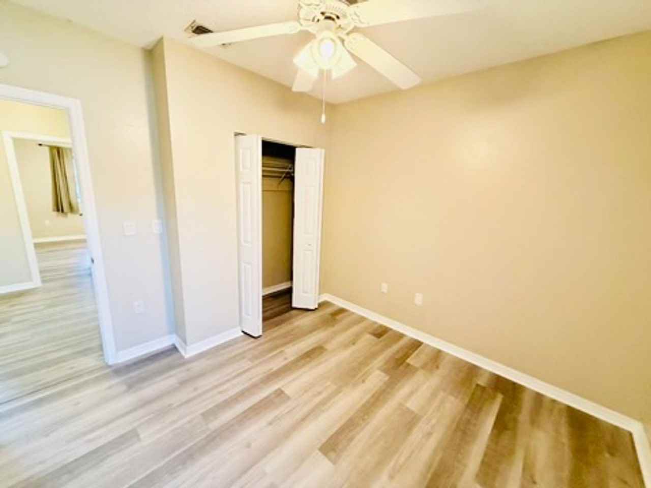 3615 75th Ter E - Photo 7 of 17