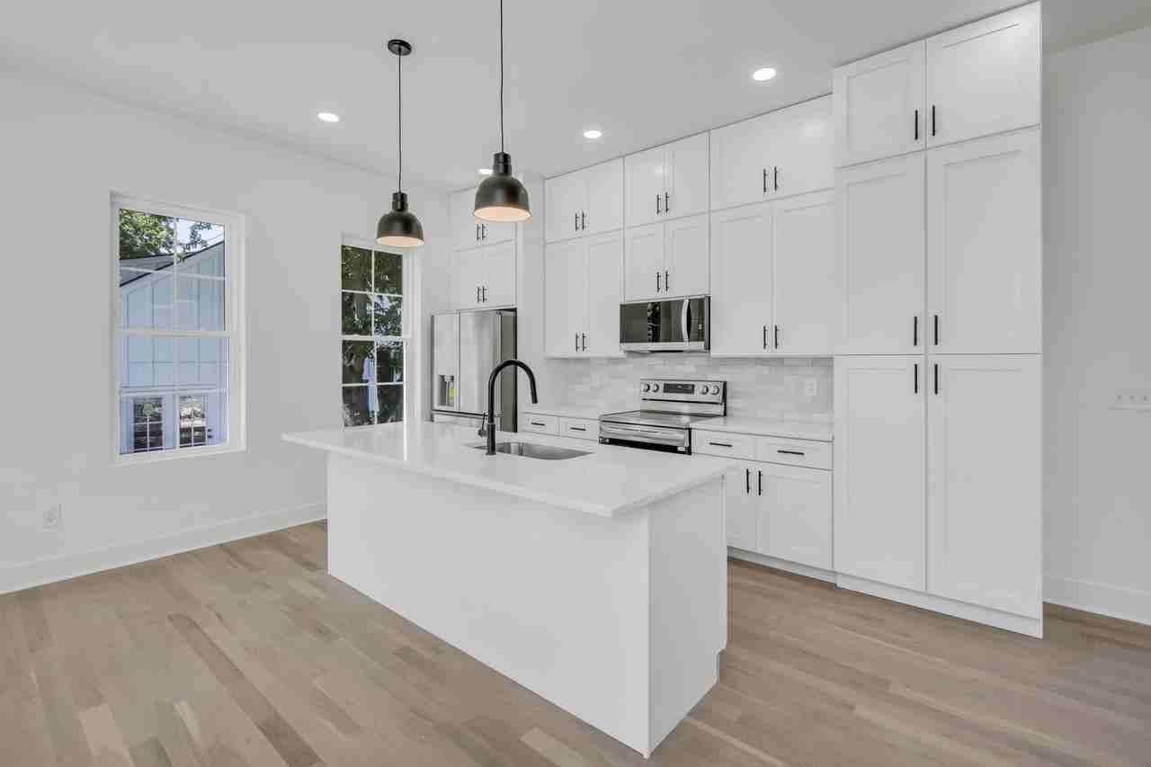 1316 Dodson St - Photo 4 of 26