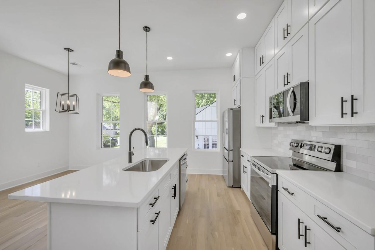 1316 Dodson St - Photo 5 of 26