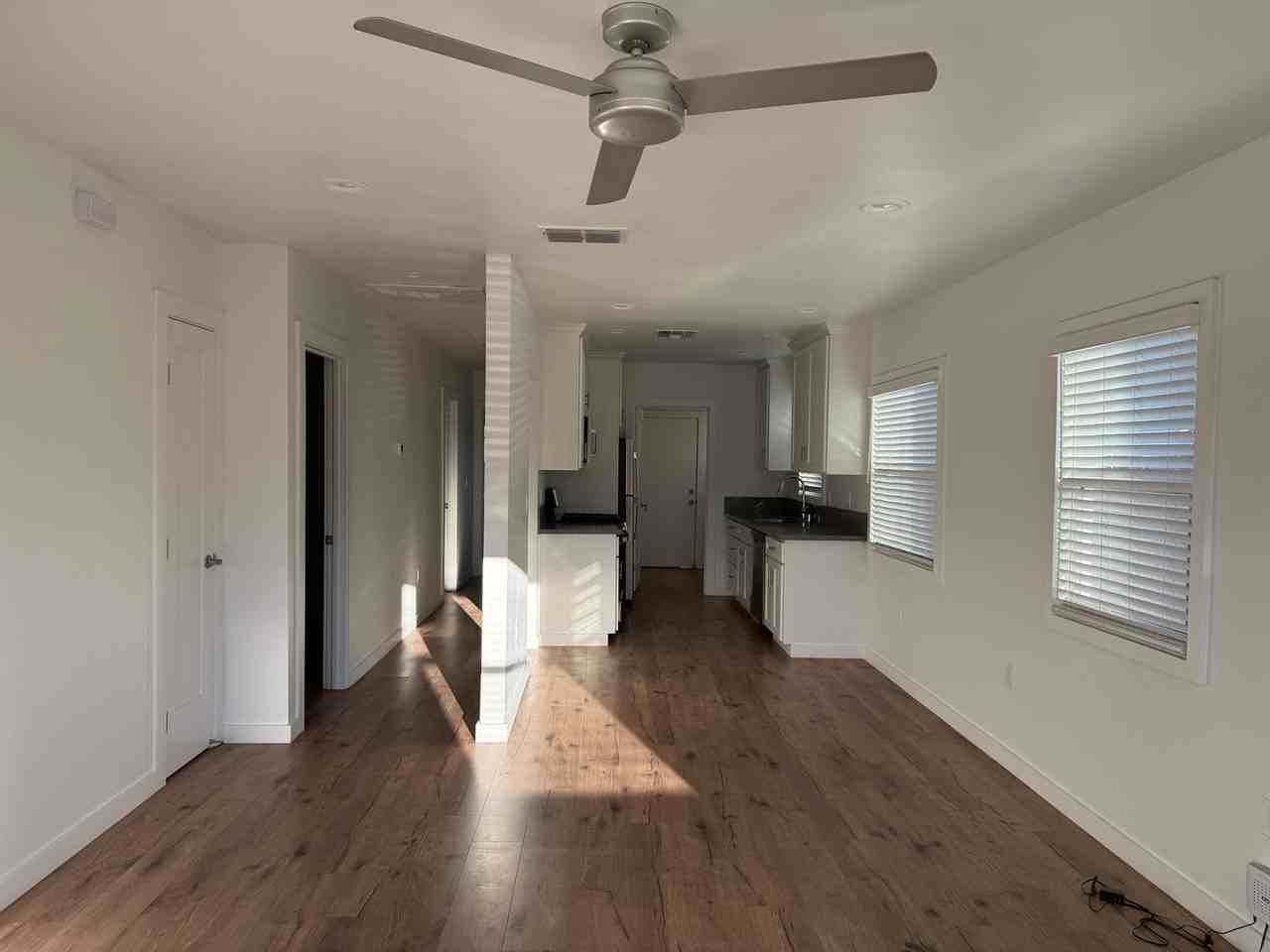 4033 4031/4033 Miller Way - 4033 Miller Way - Photo 3 of 19