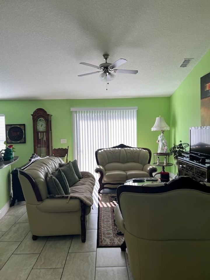 197 Maple Dr - Photo 4 of 15