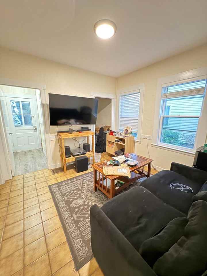 18 Sawyer Ter - Photo 4 of 13