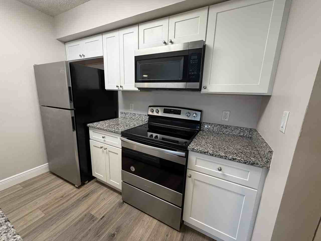 5307 Summerlin Rd - Photo 6 of 23